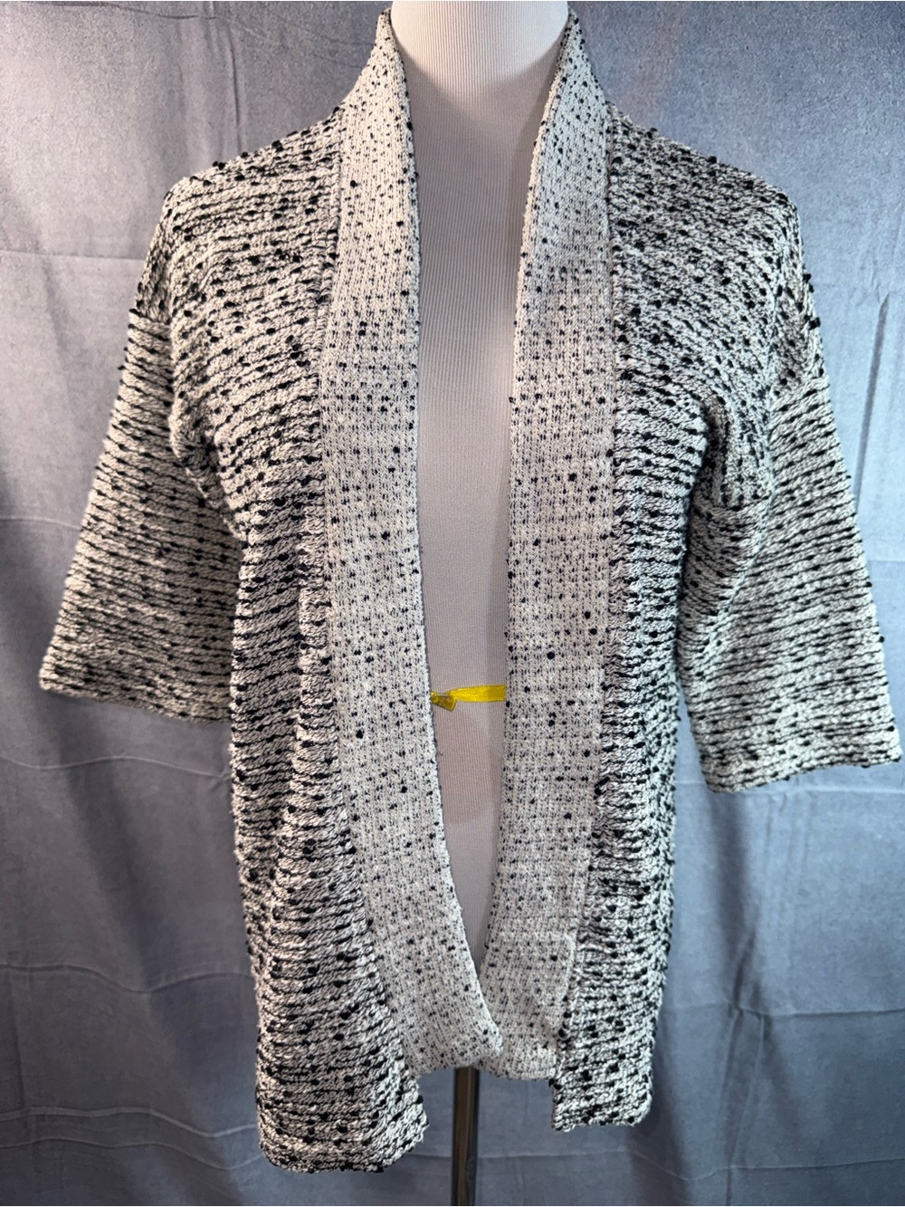 2389-Old Navy Black and White Marled Open-Front Cardigan